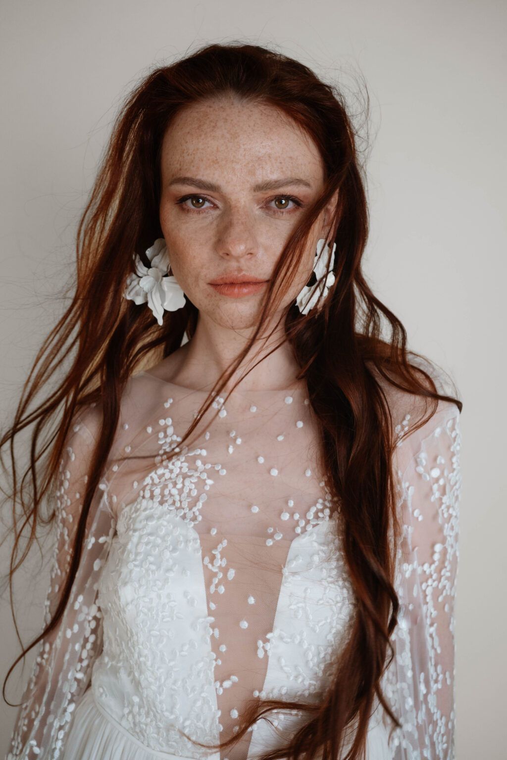 Galerie Bridal Shoot Hochzeitsfotografie Braut im Brautkleid im Studio