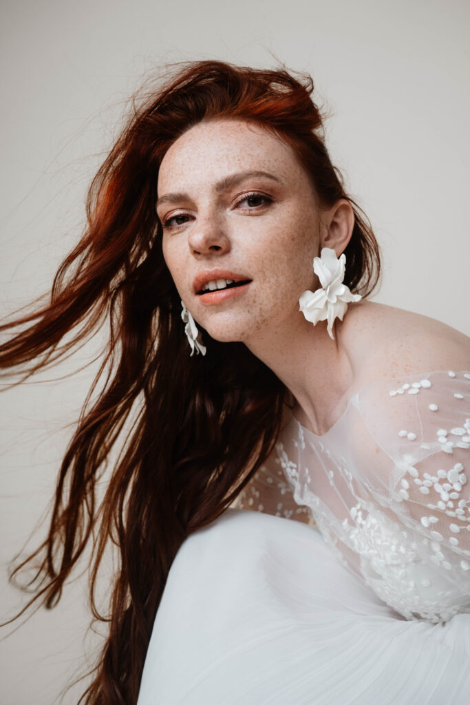Braut im weißen Hochzeitskleid Hochzeitsfotografie in Berlin & Brandenburg